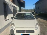 Usata Fiat Grande Punto 69 CV (50 kW) 2012 Bianco Utilitaria