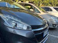 Usata Peugeot 208 Signature Sky 83 CV (61 kW) 2019 Grigio Utilitaria