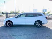 Usata VW Passat Executive 150 CV (110 kW) 2016 Bianco Station wagon