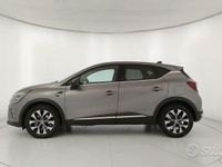 Usata Renault Captur Techno 160 CV (117 kW) 2022 Grigio SUV