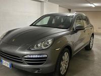 Usata Porsche Cayenne 245 CV (180 kW) 2011 Grigio SUV