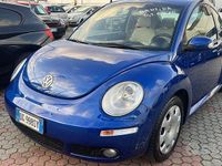 Usata VW New Beetle 102 CV (75 kW) 2007 Blu Utilitaria