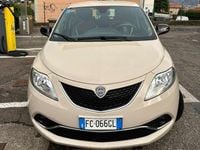 Usata Lancia Ypsilon Silver 95 CV (69 kW) 2016 Bianco Utilitaria