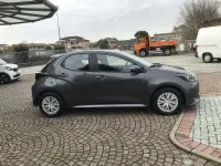 Usata Toyota Yaris Active 92 CV (67 kW) 2022 Grigio Utilitaria
