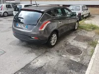Usata Lancia Delta 120 CV (88 kW) 2013 Grigio Utilitaria