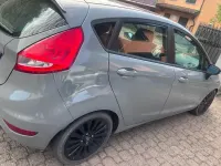 Usata Ford Fiesta 70 CV (51 kW) 2011 Grigio Utilitaria