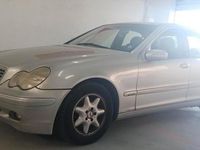 Usata Mercedes C200 Elegance 122 CV (89 kW) 2003 Argento Berlina