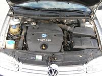 Usata VW Golf IV 102 CV (75 kW) 2002 Berlina