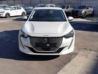 Usata Peugeot e-208 Allure 99 kW (135 CV) 2023 Bianco Utilitaria