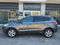 Usata Ford Kuga 120 CV (88 kW) 2016 Grigio SUV