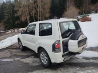 Usata Mitsubishi Pajero Intense 200 CV (147 kW) 2011 Bianco SUV