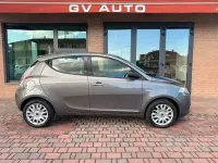Usata Lancia Ypsilon Silver 69 CV (50 kW) 2016 Grigio Utilitaria