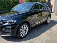 Usata VW T-Roc Advance 150 CV (110 kW) 2019 Nero SUV