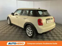 Begagnad Mini ONE 102 HK (75 kW) 2017 Vit Halvkombi