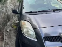 Usata Toyota Yaris Sol 69 CV (50 kW) 2011 Grigio Utilitaria