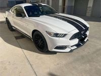Usata Ford Mustang 305 CV (224 kW) 2017 Bianco Coupé