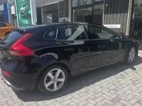 Usata Volvo V40 120 CV (88 kW) 2015 Nero Station wagon