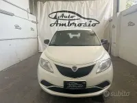 Usata Lancia Ypsilon Gold 69 CV (50 kW) 2018 Bianco Utilitaria