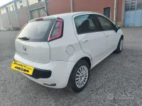 Usata Fiat Punto 69 CV (50 kW) 2011 Bianco Utilitaria
