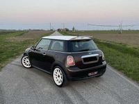 Begagnad Mini ONE 75 HK (55 kW) 2011 Brun Halvkombi