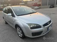 Usata Ford Focus S 90 CV (66 kW) 2005 Grigio Station wagon