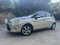 Usata Ford Fiesta 53 CV (38 kW) 2010 Grigio Berlina