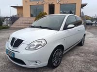Usata Lancia Ypsilon 105 CV (77 kW) 2008 Bianco Utilitaria