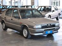 Usata Alfa Romeo 33 86 CV (63 kW) 1990 Grigio Berlina