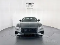 Usata Bentley Continental 519 CV (381 kW) 2025 Grigio Coupé
