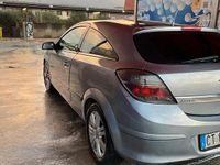Usata Opel Astra 101 CV (74 kW) 2005 Grigio Berlina