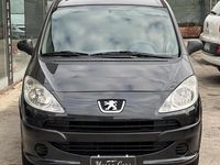 Usata Peugeot 1007 73 CV (53 kW) 2007 Nero Monovolume