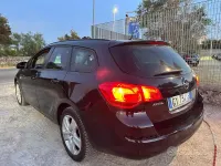 Usata Opel Astra 110 CV (80 kW) 2011 Nero Berlina