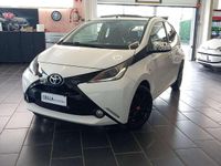 Usata Toyota Aygo Connect Style 68 CV (50 kW) 2016 Bianco Utilitaria