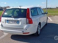 Usata Volvo V50 R-Design 114 CV (83 kW) 2011 Bianco Station wagon