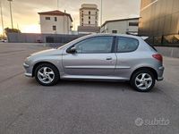 Usata Peugeot 206 88 CV (64 kW) 2004 Grigio Berlina