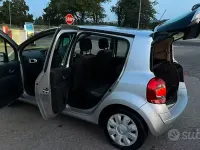 Usata Renault Modus Dynamique 79 CV (58 kW) 2009 Grigio Monovolume