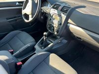 Usata VW Golf V 140 CV (102 kW) 2005 Nero Utilitaria