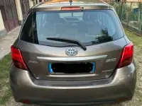 Usata Toyota Yaris Hybrid Active 73 CV (53 kW) 2016 Bronzo Berlina