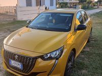 Usata Peugeot 208 100 CV (73 kW) 2022 Giallo Utilitaria