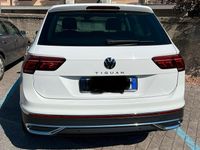 Usata VW Tiguan R-line 150 CV (110 kW) 2021 Bianco SUV