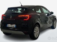 Usata Renault Captur Equilibre 101 CV (74 kW) 2023 Blu scuro SUV