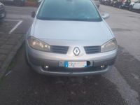 Usata Renault Clio II 48 CV (35 kW) 2004 Grigio Berlina