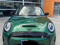Usata Mini Cooper SE Essential 75 kW (102 CV) 2023 Verde Utilitaria