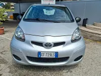 Usata Toyota Aygo Sol 68 CV (50 kW) 2010 Grigio Utilitaria