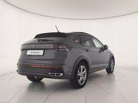 Usata VW Taigo R-line 110 CV (80 kW) 2022 Smoky grey metallizzato SUV