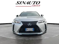 Usata Lexus UX 184 CV (135 kW) 2019 Argento SUV
