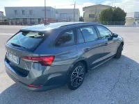 Usata Skoda Octavia 131 CV (96 kW) 2021 Grigio Station wagon