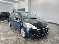 Usata Peugeot 208 Allure 75 CV (55 kW) 2017 Blu Utilitaria