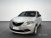 Usata Lancia Ypsilon Gold 69 CV (50 kW) 2017 Grigio Utilitaria