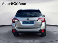 Usata Subaru Outback 175 CV (128 kW) 2018 Arancione Station wagon